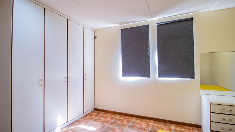 4 Bedroom Property for Sale in Pearl Bay Western Cape